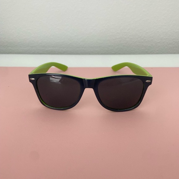 Other - Joola Sunglasses